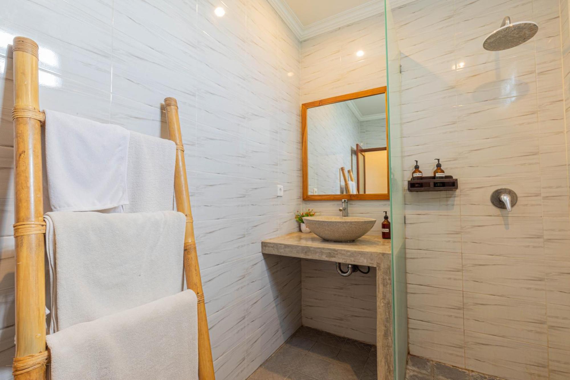 Frangipani House And Spa By Ecommerceloka Canggu Kültér fotó